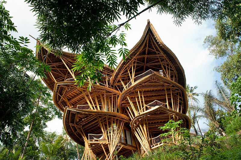 Độc đáo kiến trúc nhà bằng tre 6 tầng ở Indonesia