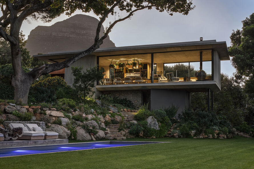 Sân vườn biệt thự đẹp, hiện đại tại Glen Villa, Nam Phi