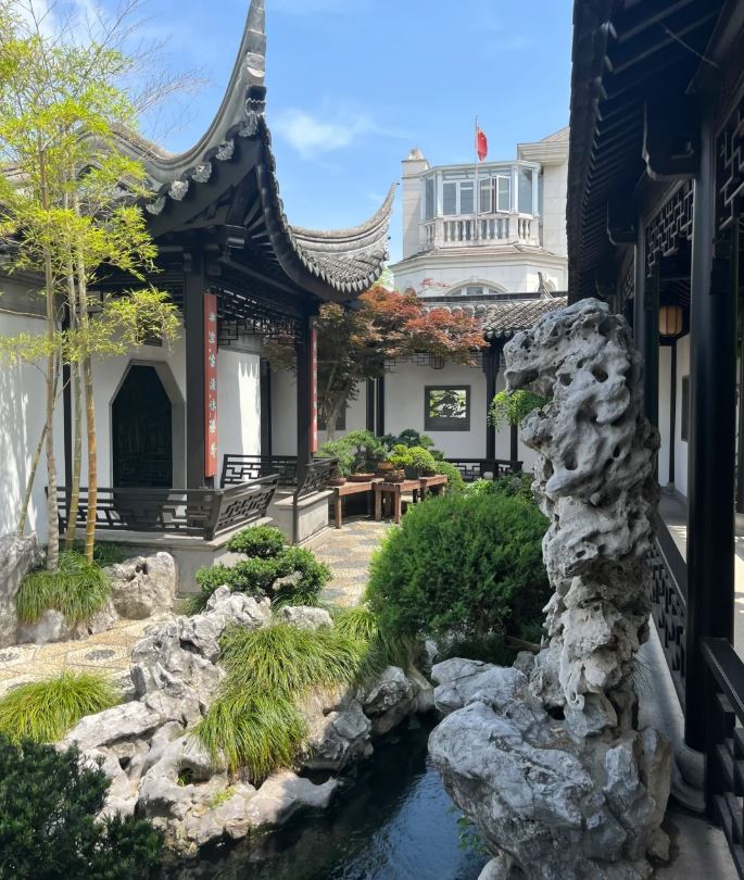 thiết kế sân vườn