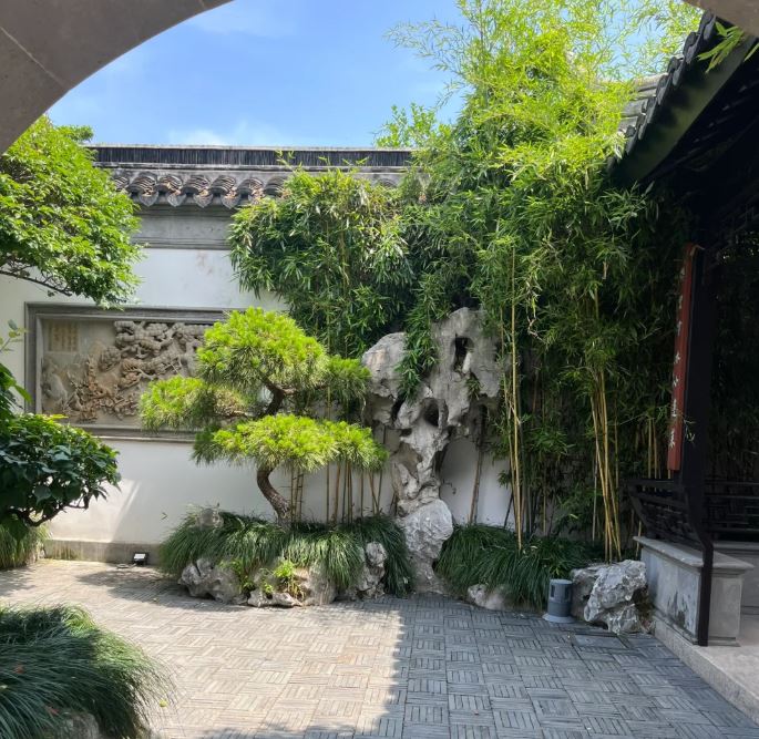 thiết kế sân vườn