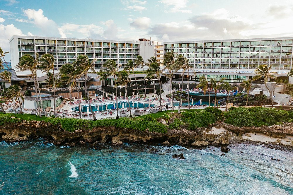 Bãi biển trải dài tuyệt đẹp The Ritz-Carlton